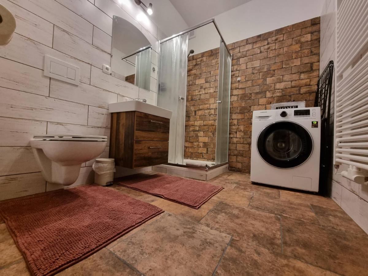 Luxusni Studio Na Velkem Namesti, Wi-Fi, Netflix Hradec Králové Exterior foto