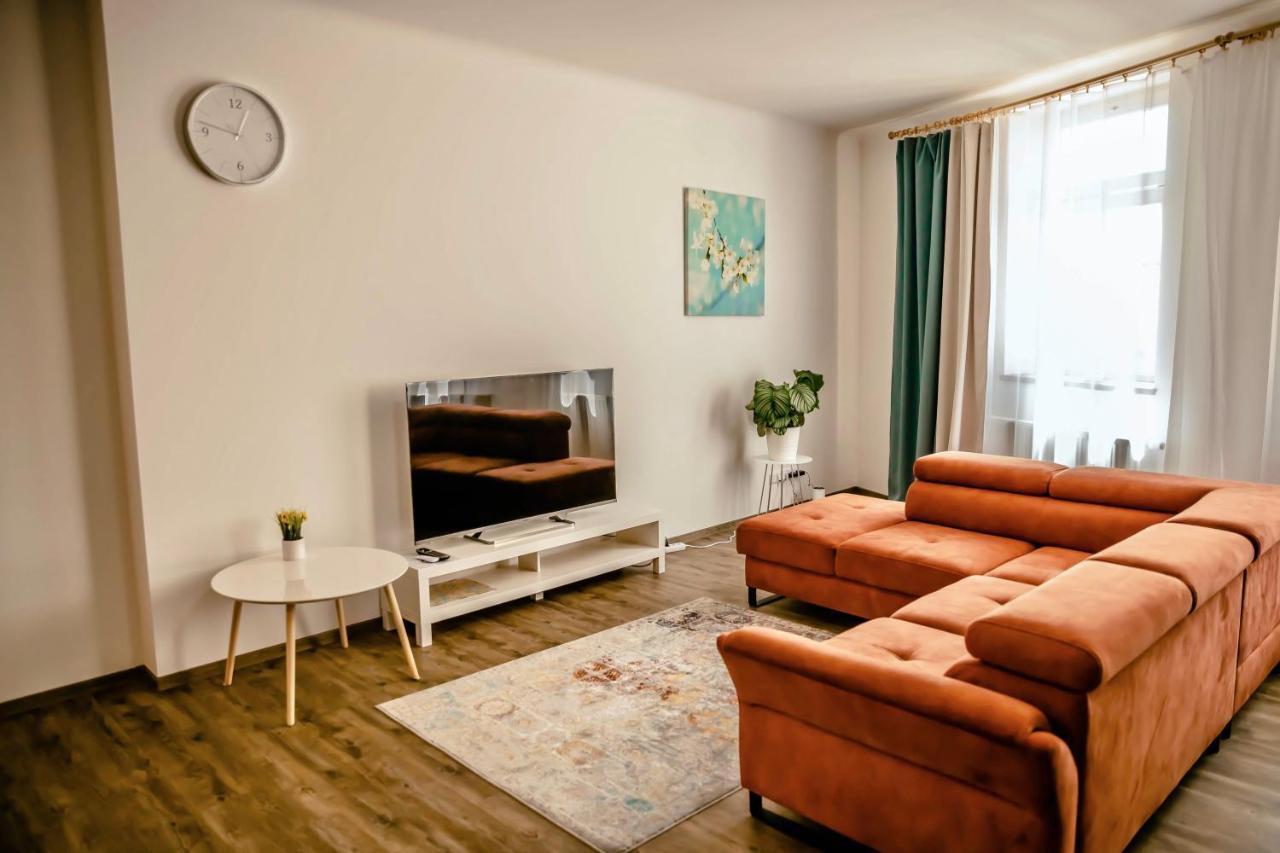 Luxusni Studio Na Velkem Namesti, Wi-Fi, Netflix Hradec Králové Exterior foto